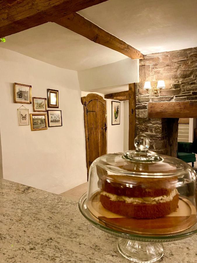 Three Cocks Hotel Брекън Екстериор снимка